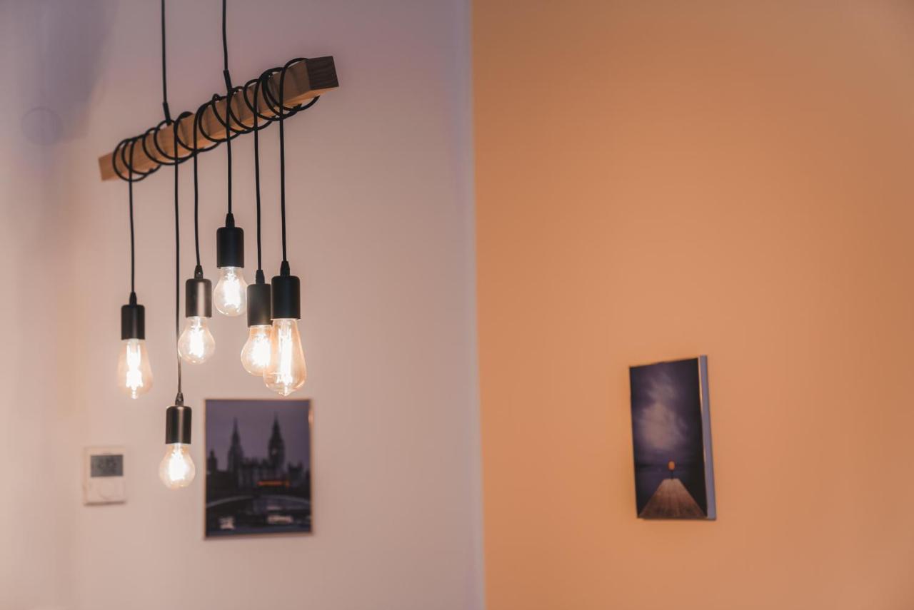 Renovated Close To First District Apartamento